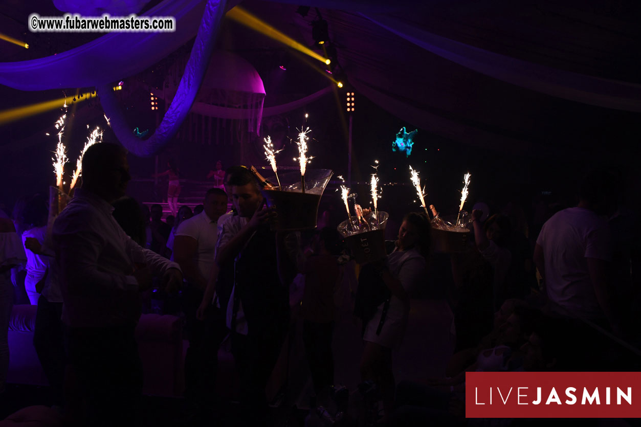 FreeWebCams White Party @ Bellagio Club