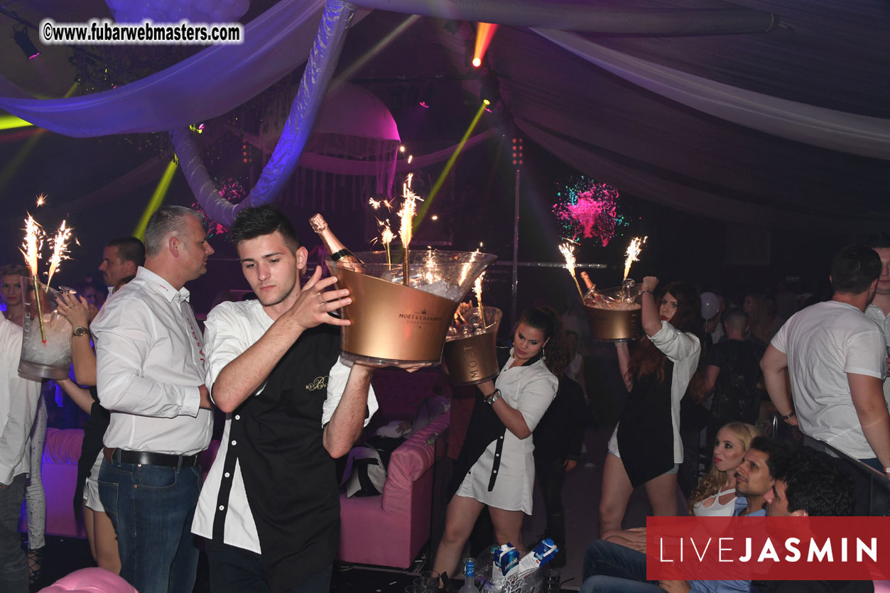 FreeWebCams White Party @ Bellagio Club