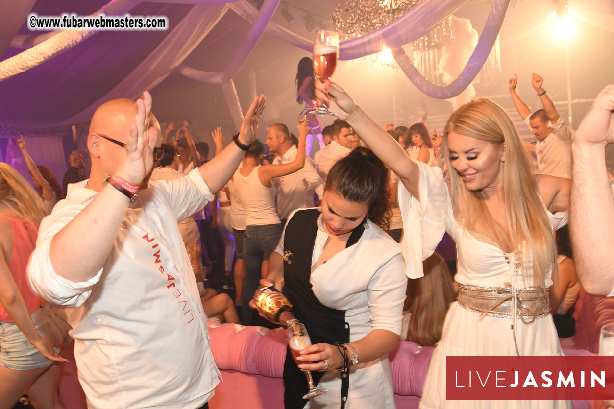 FreeWebCams White Party @ Bellagio Club