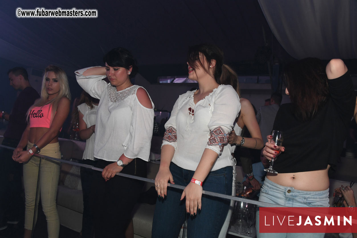 FreeWebCams White Party @ Bellagio Club