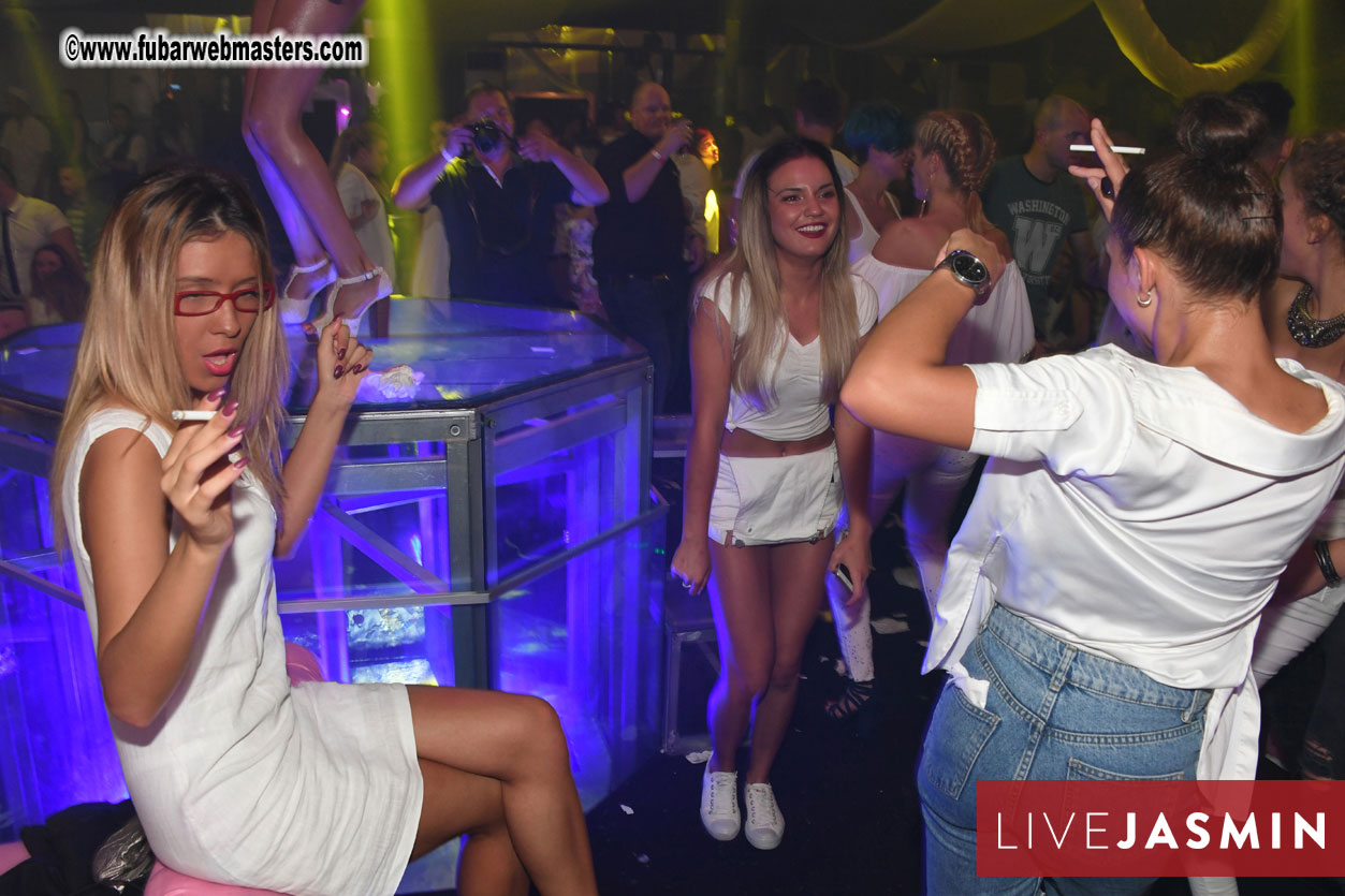 FreeWebCams White Party @ Bellagio Club