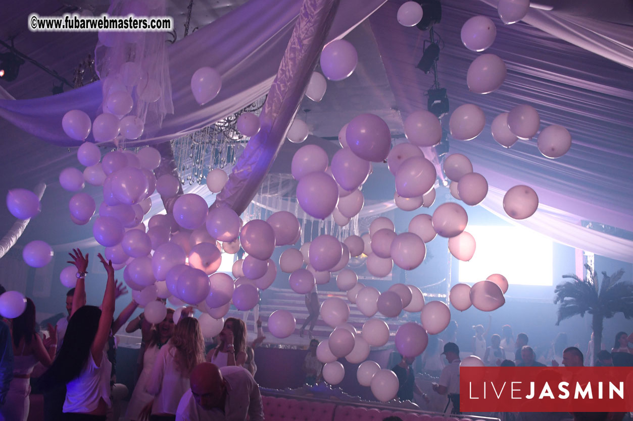 FreeWebCams White Party @ Bellagio Club