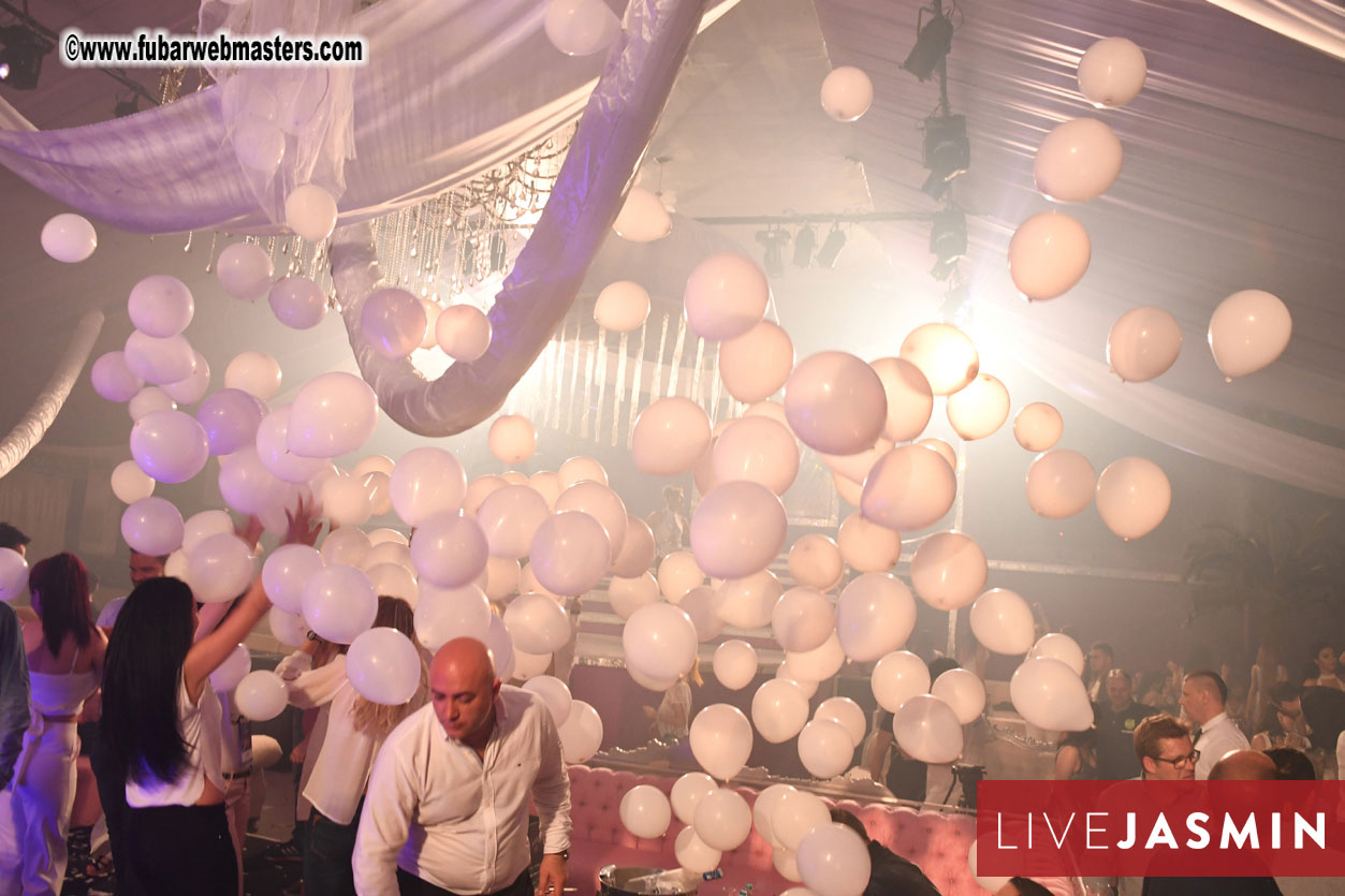 FreeWebCams White Party @ Bellagio Club