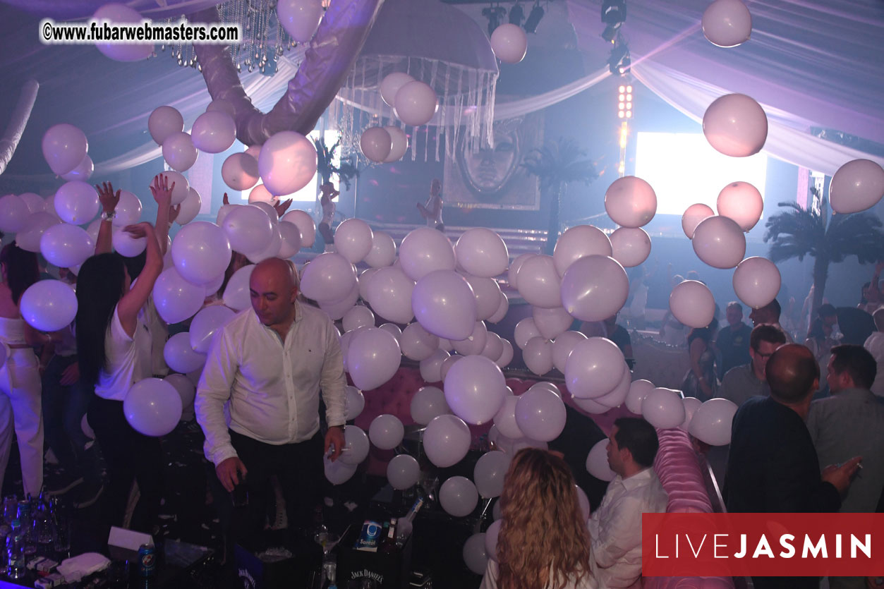 FreeWebCams White Party @ Bellagio Club