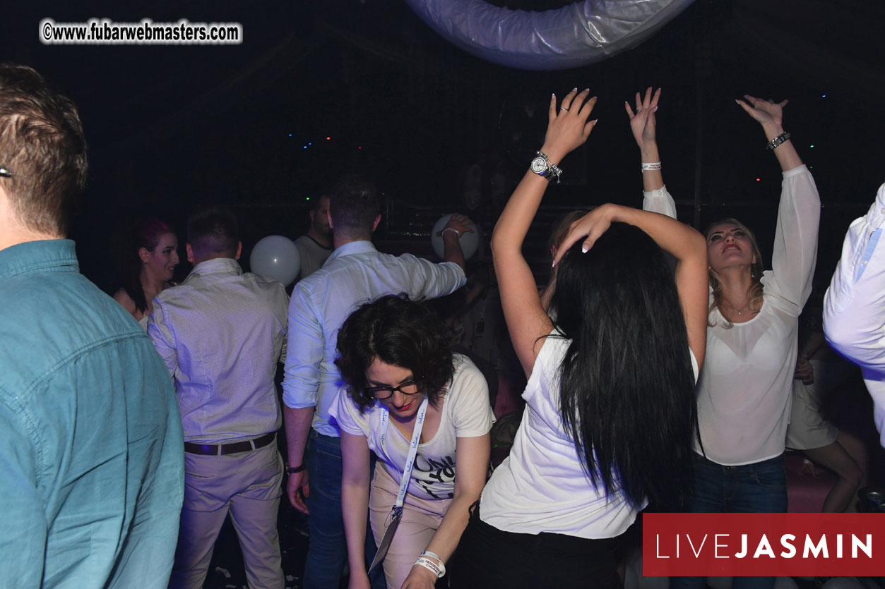 FreeWebCams White Party @ Bellagio Club