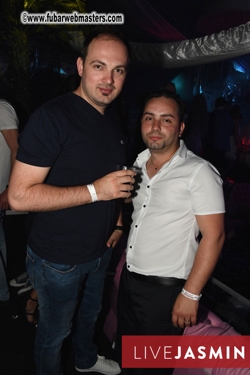 FreeWebCams White Party @ Bellagio Club