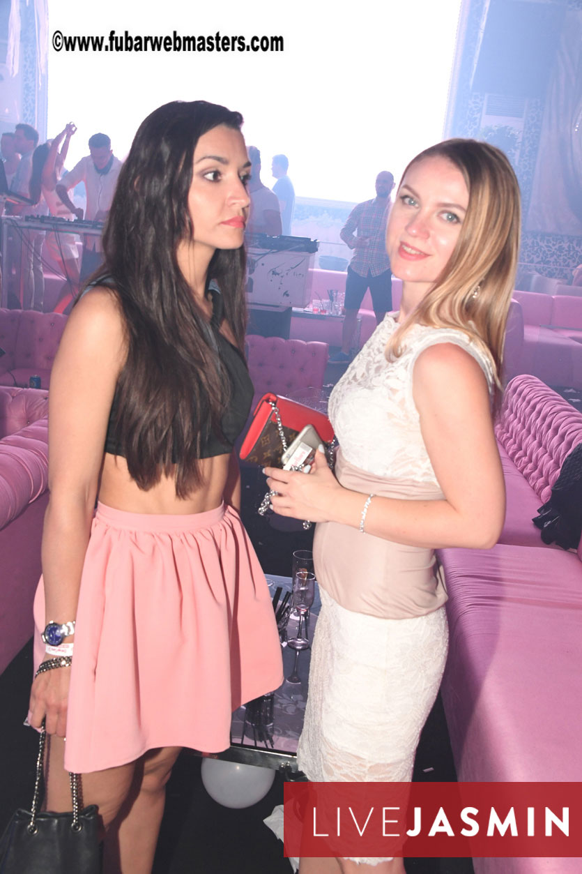 FreeWebCams White Party @ Bellagio Club