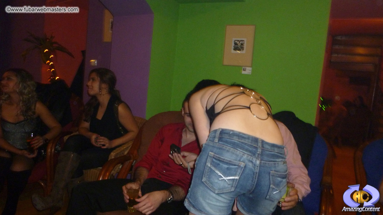 Cocktail Hour at Aloha Cocktail Bar