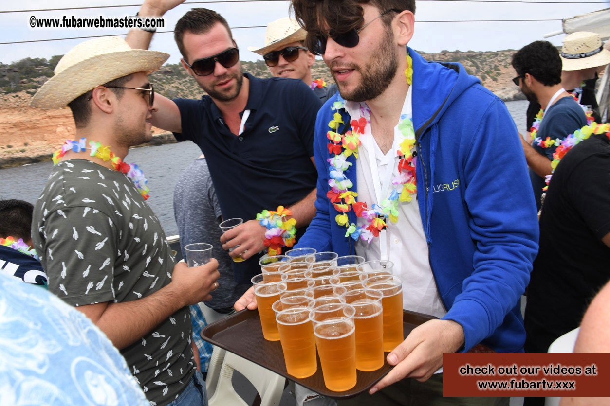 Boat Trip with Cool Drinks & Hot Girls