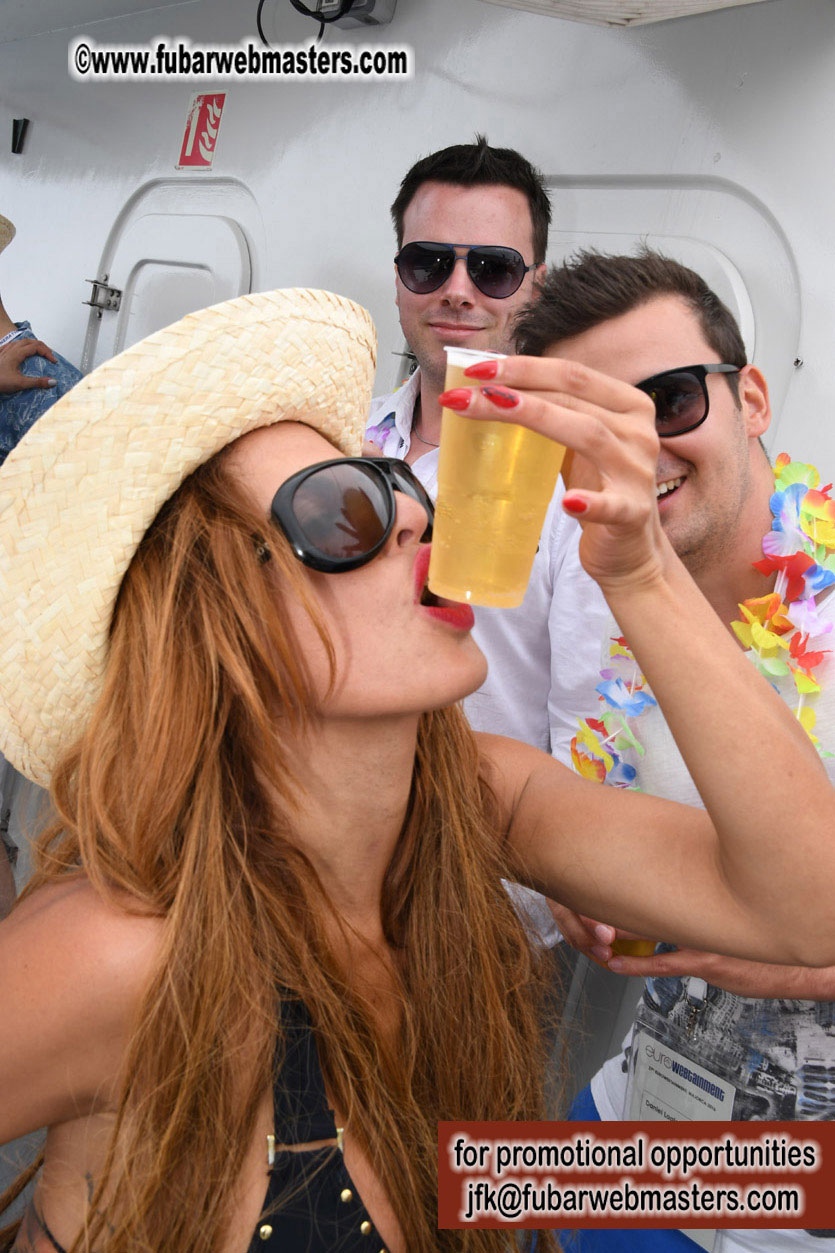 Boat Trip with Cool Drinks & Hot Girls