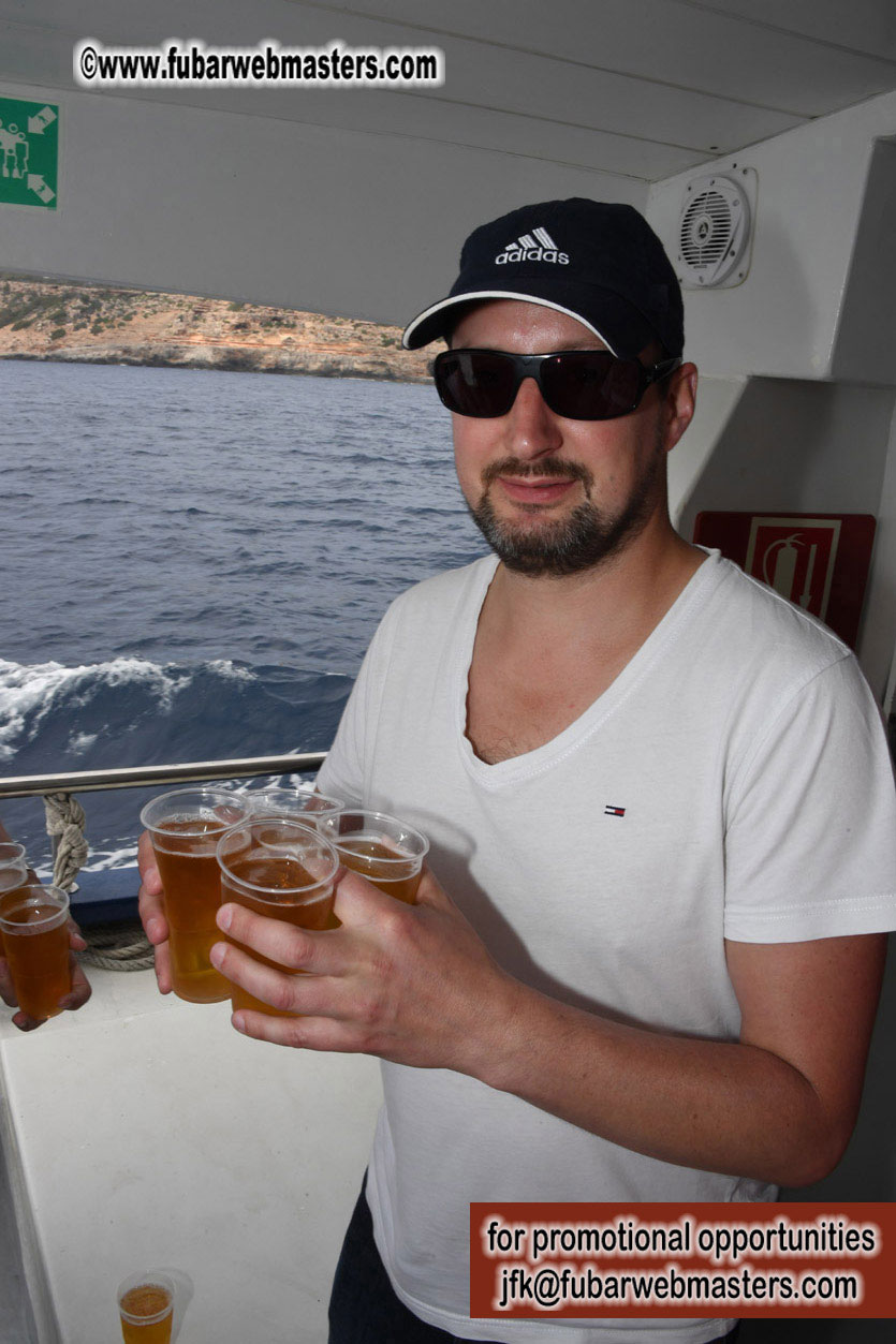 Boat Trip with Cool Drinks & Hot Girls