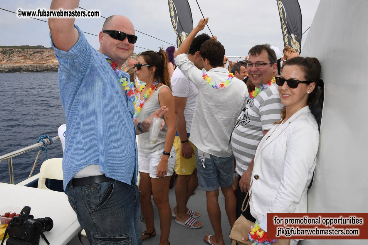 Boat Trip with Cool Drinks & Hot Girls