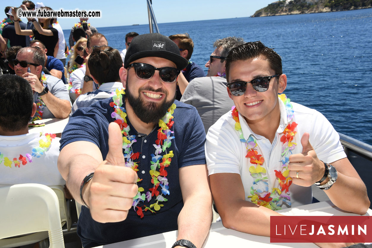 Boat Trip with Cool Drinks & Hot Girls