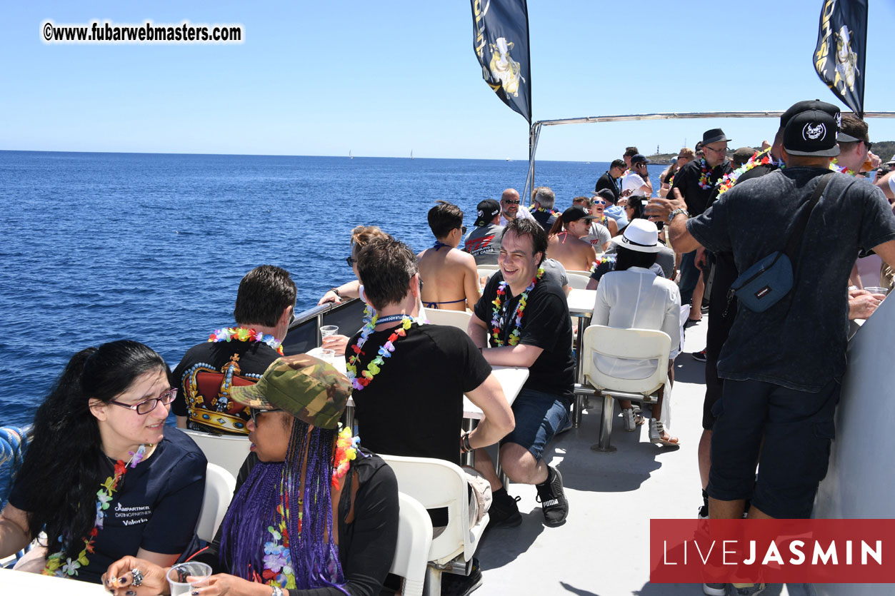 Boat Trip with Cool Drinks & Hot Girls