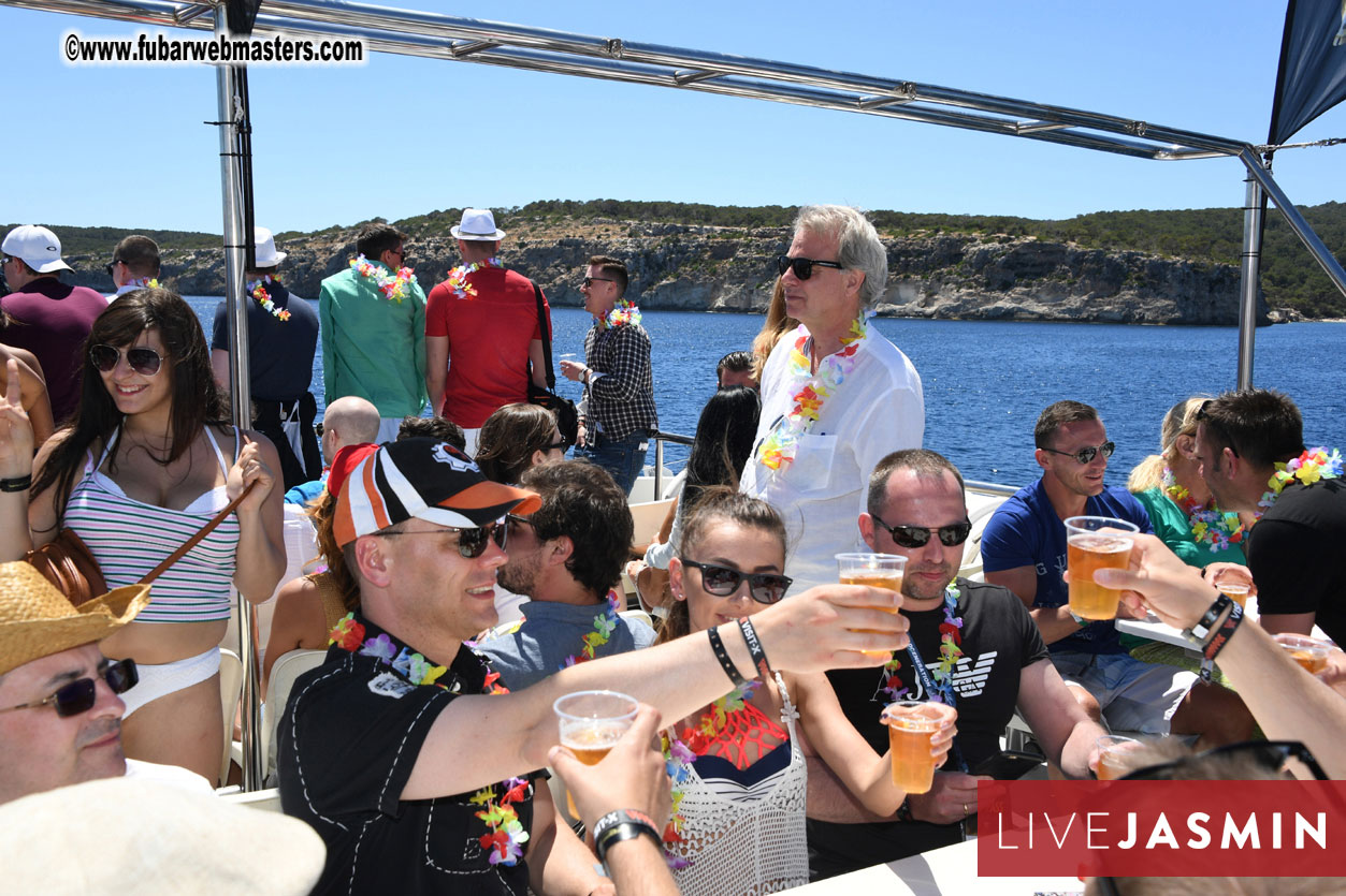 Boat Trip with Cool Drinks & Hot Girls