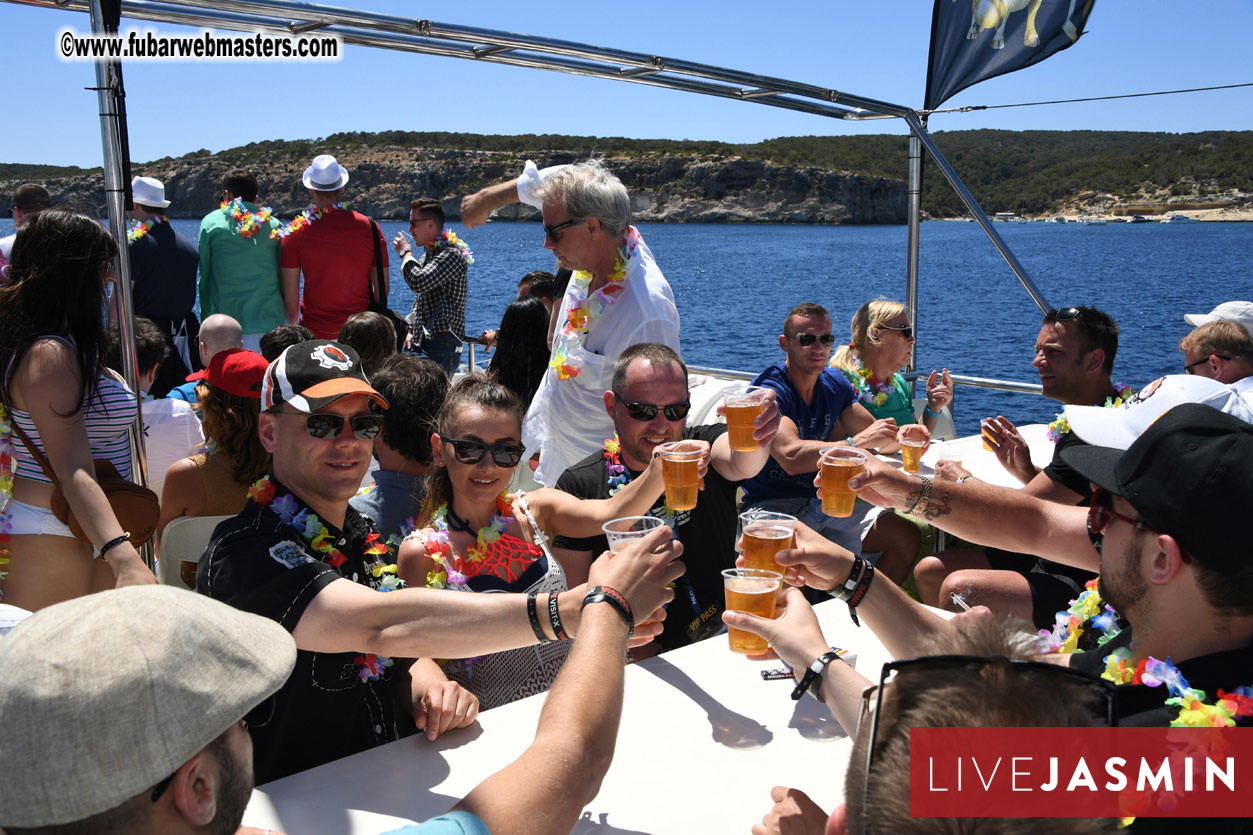 Boat Trip with Cool Drinks & Hot Girls