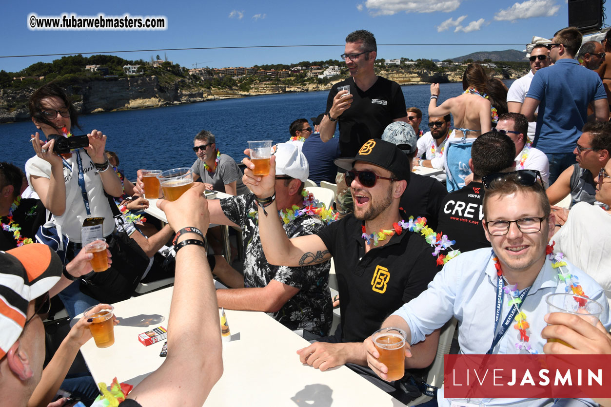 Boat Trip with Cool Drinks & Hot Girls