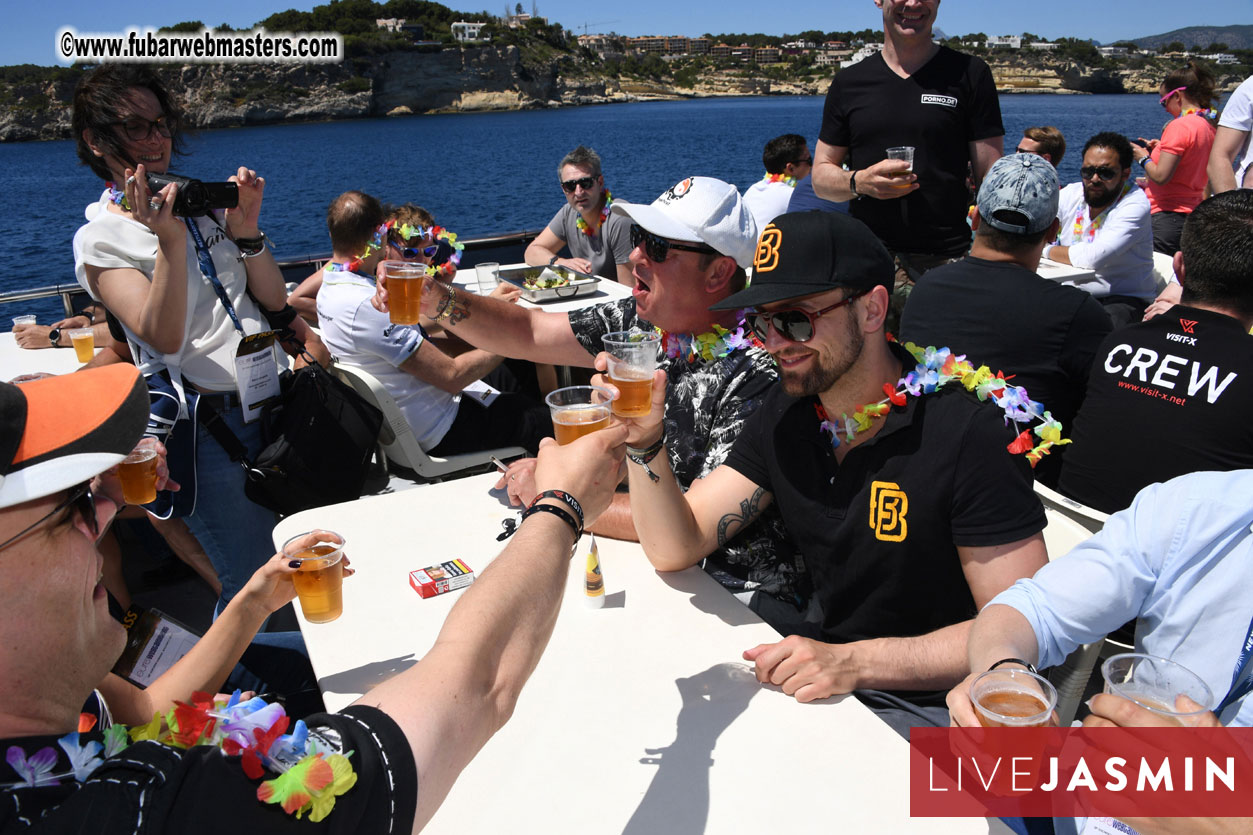 Boat Trip with Cool Drinks & Hot Girls