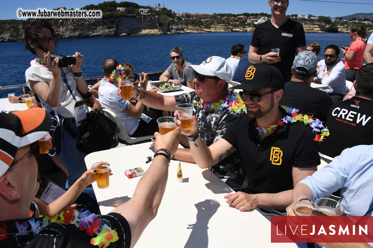 Boat Trip with Cool Drinks & Hot Girls