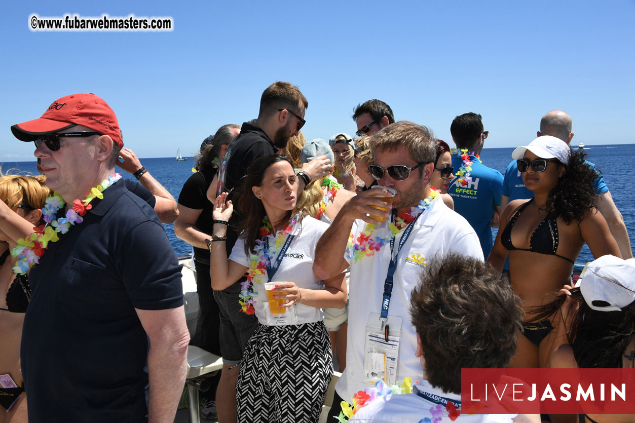 Boat Trip with Cool Drinks & Hot Girls