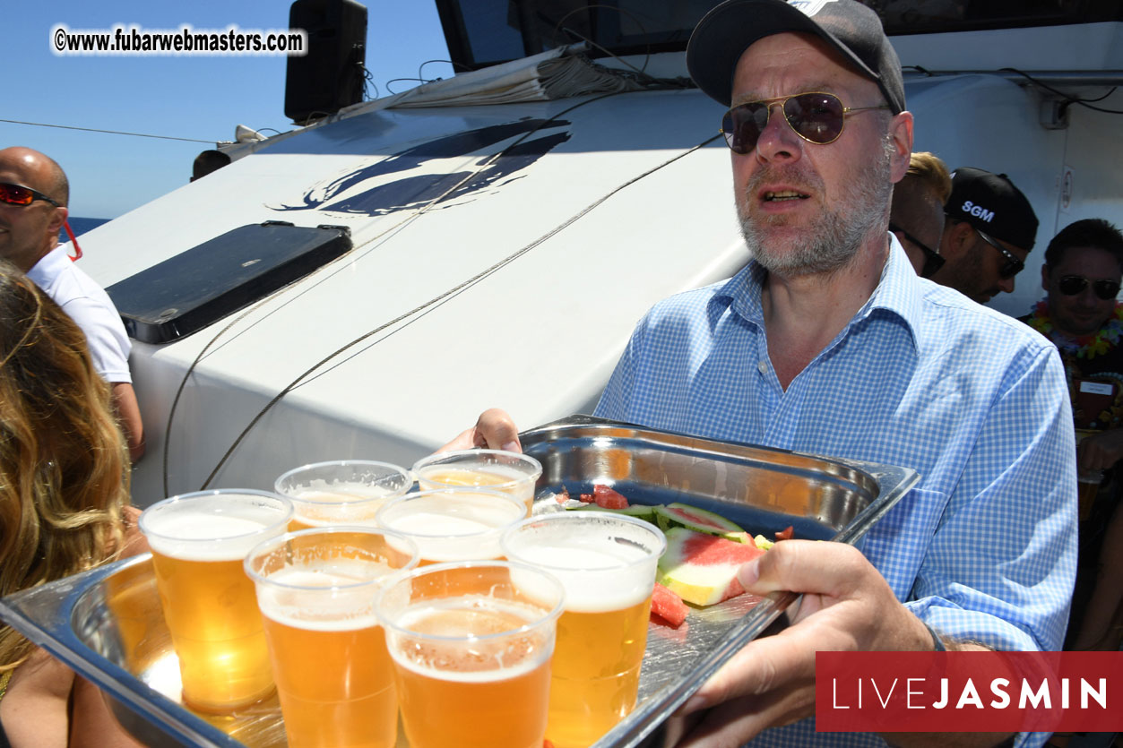 Boat Trip with Cool Drinks & Hot Girls