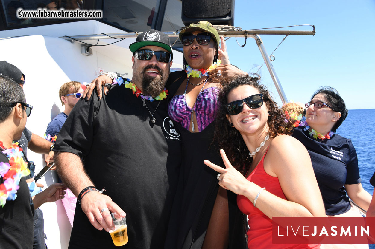 Boat Trip with Cool Drinks & Hot Girls