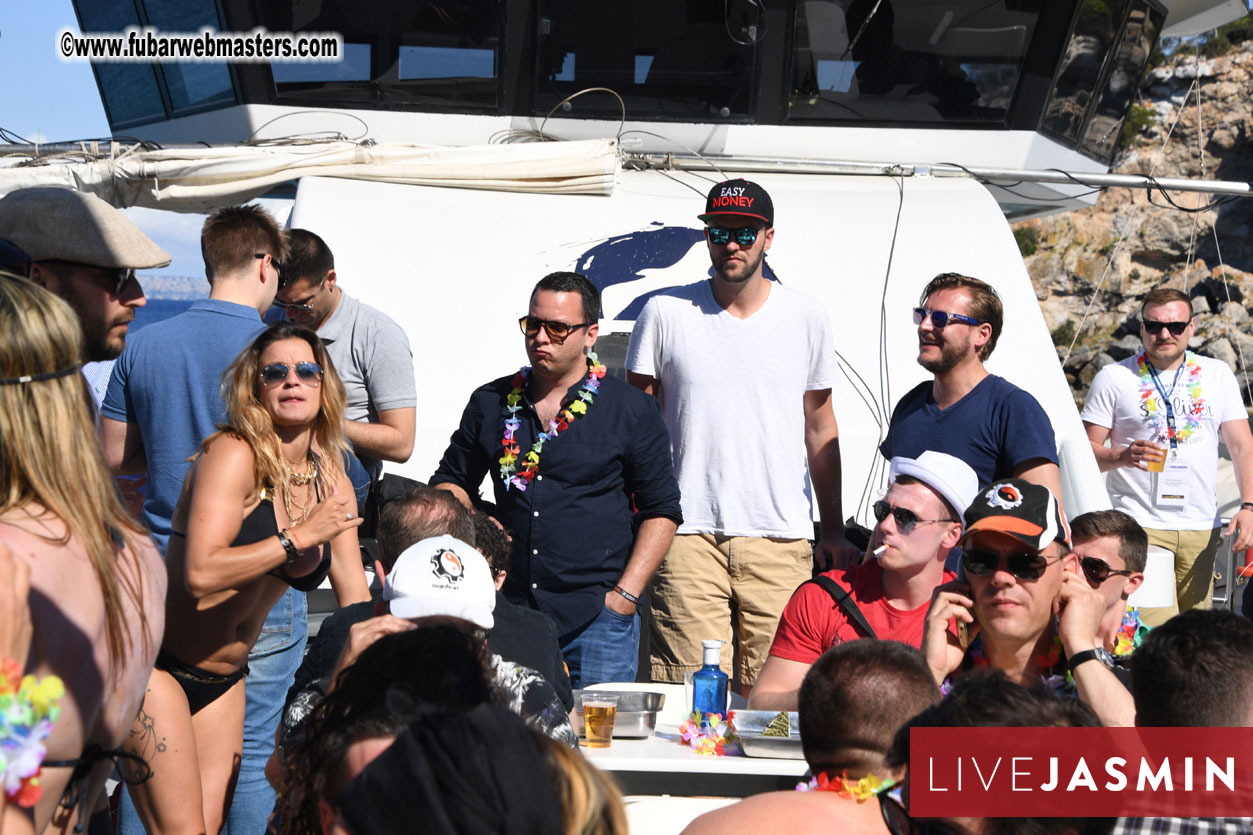 Boat Trip with Cool Drinks & Hot Girls