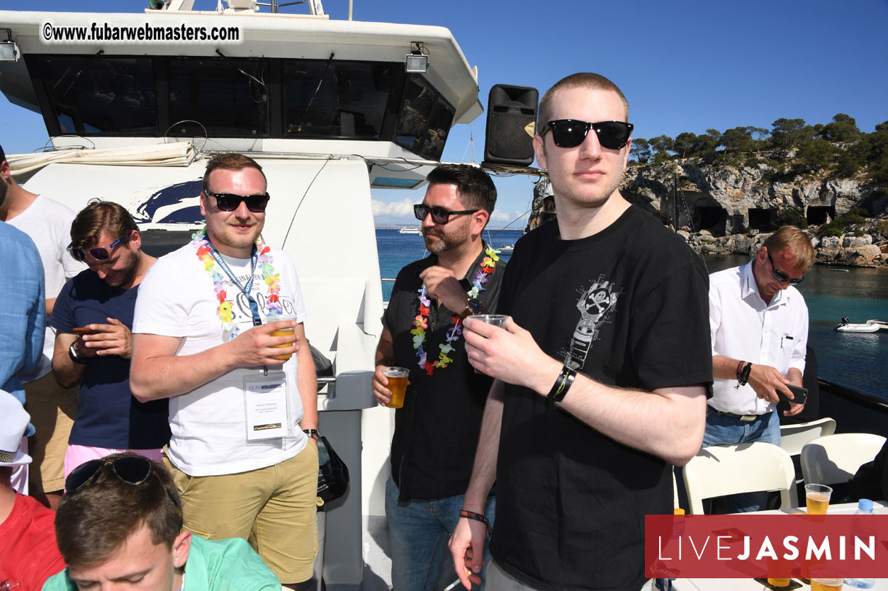 Boat Trip with Cool Drinks & Hot Girls