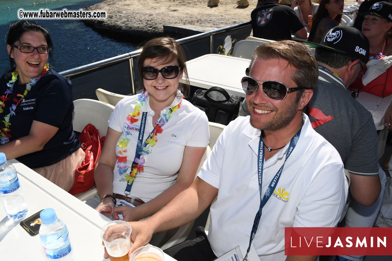 Boat Trip with Cool Drinks & Hot Girls