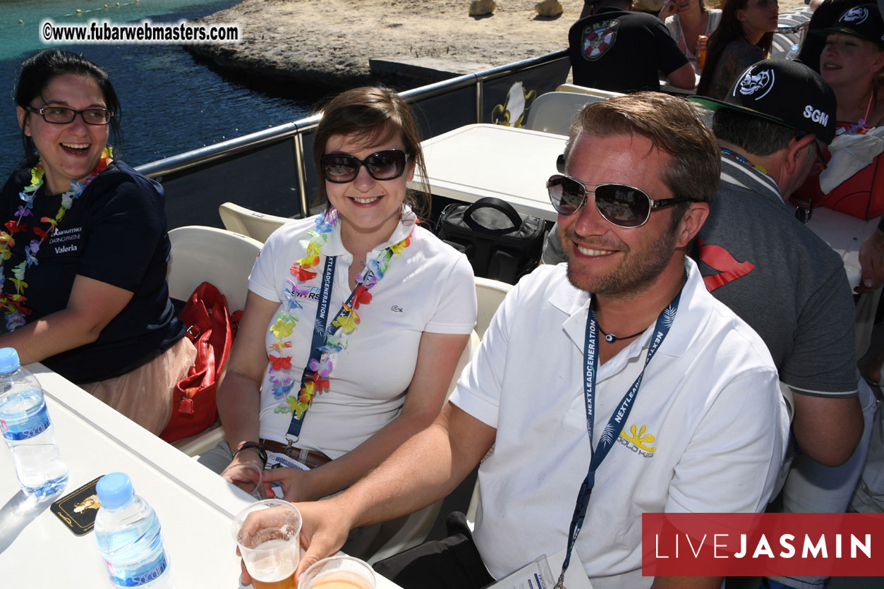 Boat Trip with Cool Drinks & Hot Girls