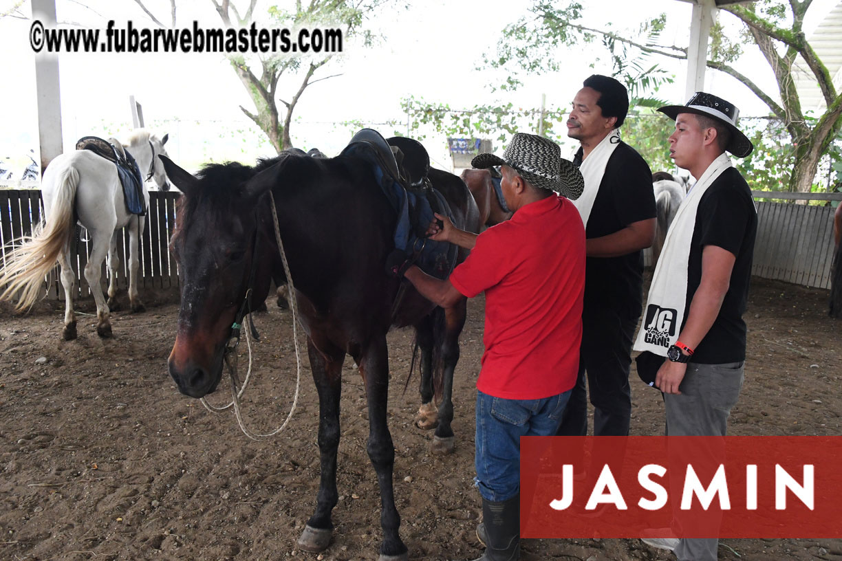 Colunbian Style Horseback Riding Tour