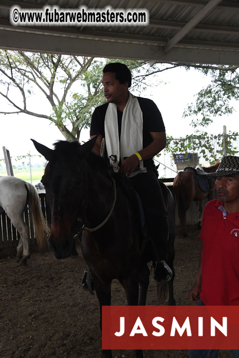 Colunbian Style Horseback Riding Tour