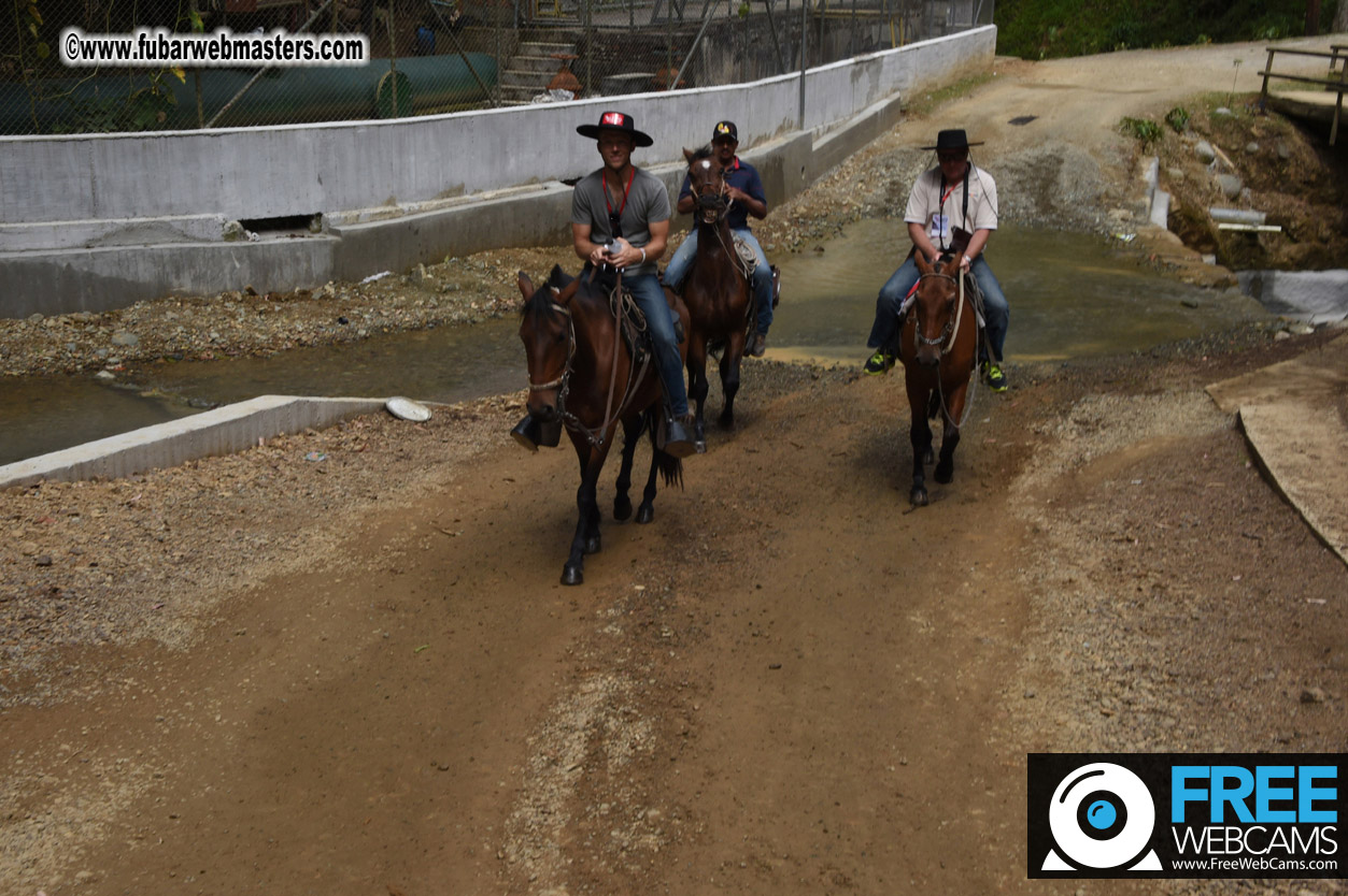 Horseback Riding Colombian style tour