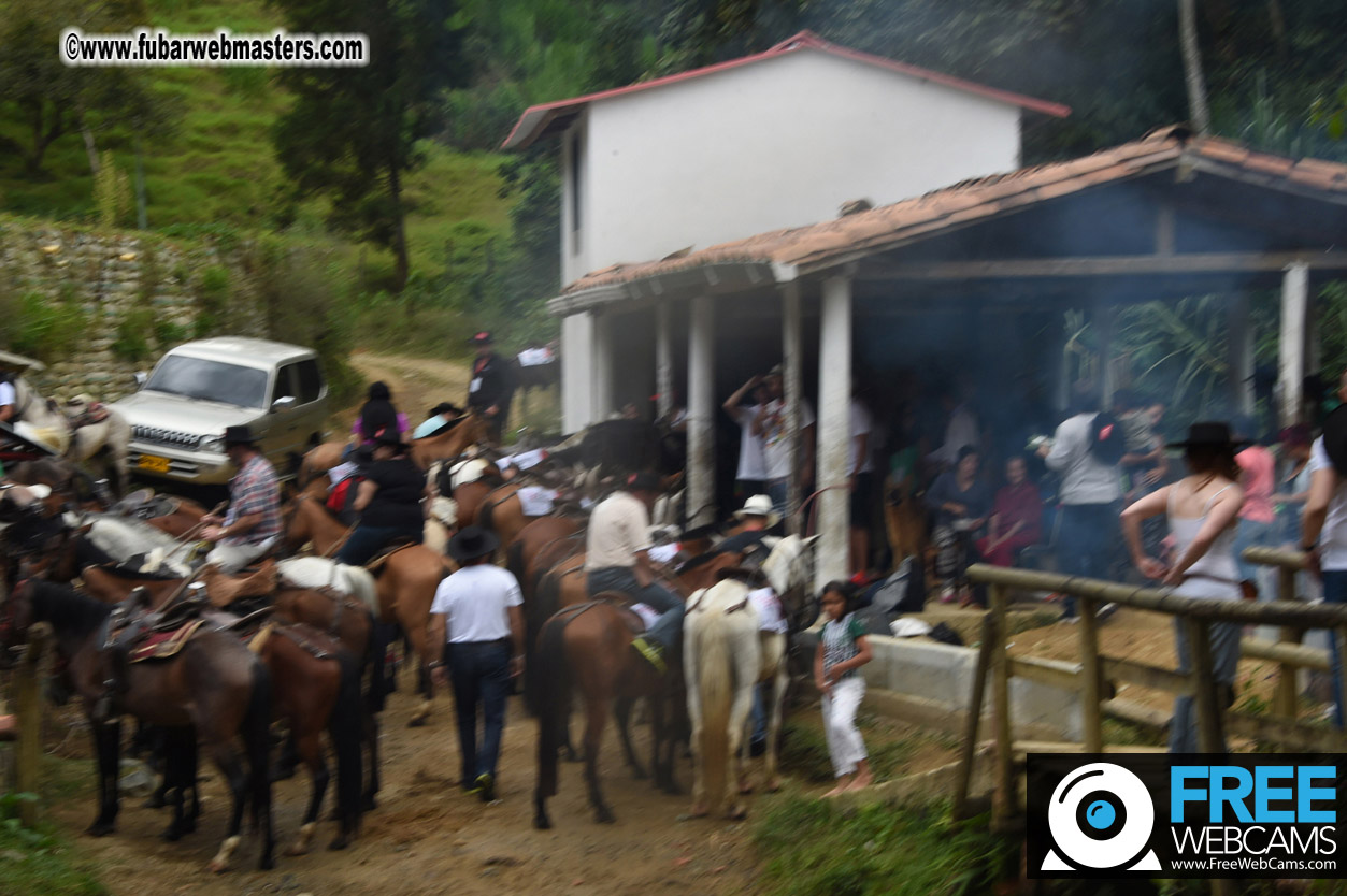 Horseback Riding Colombian style tour