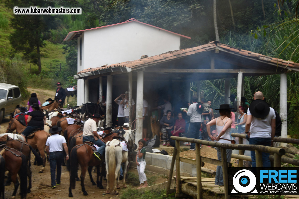 Horseback Riding Colombian style tour