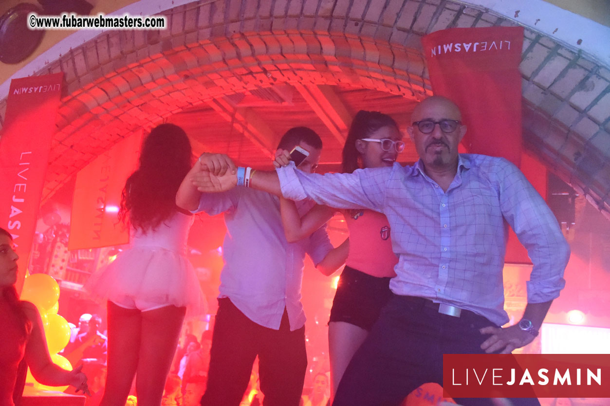 LIVEJASMIN Candy, Closing Party