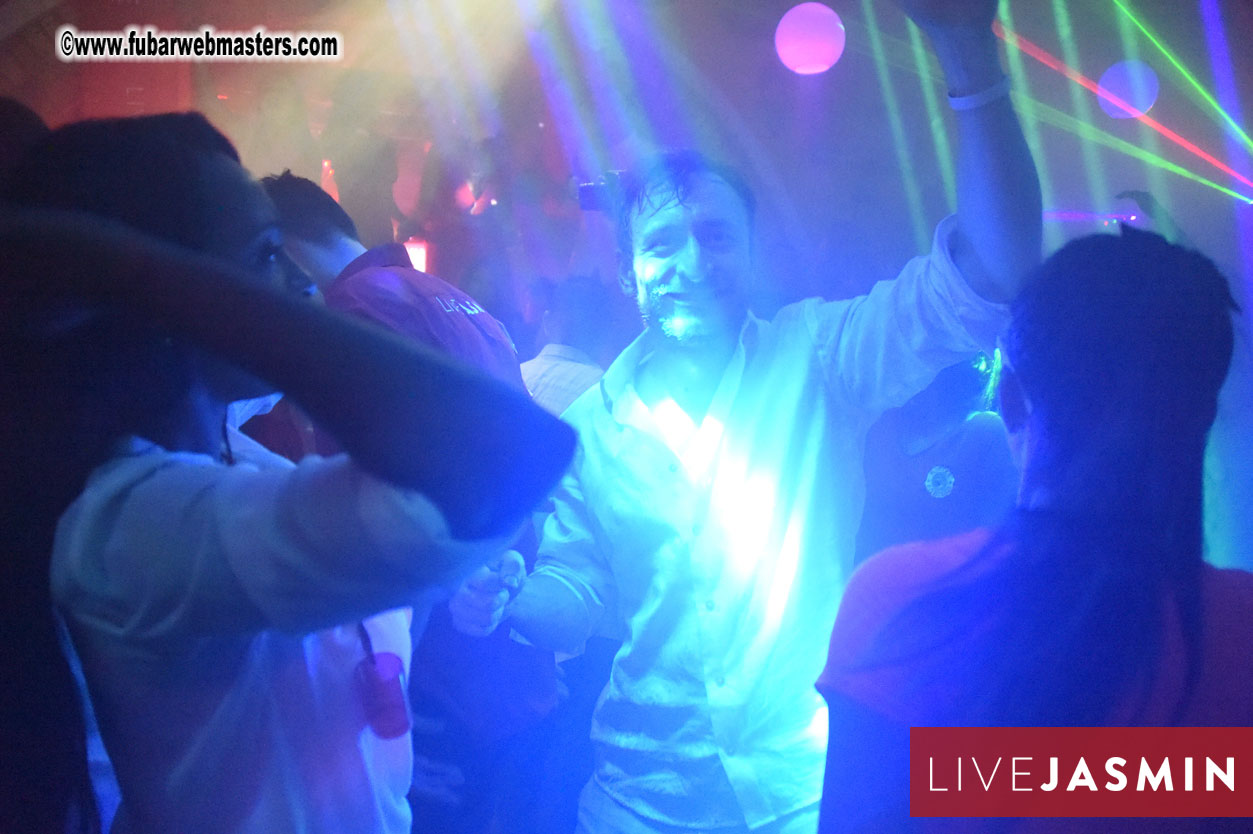 LIVEJASMIN Candy, Closing Party