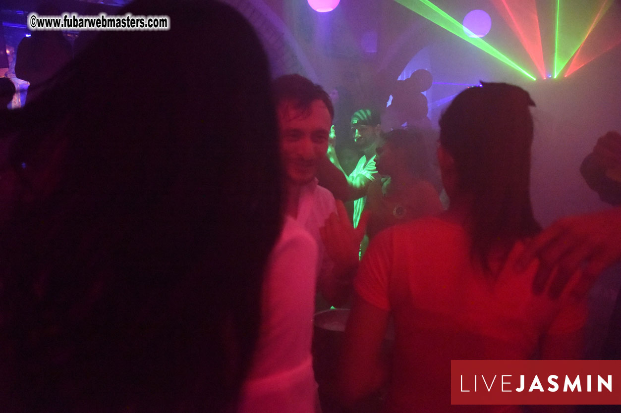 LIVEJASMIN Candy, Closing Party