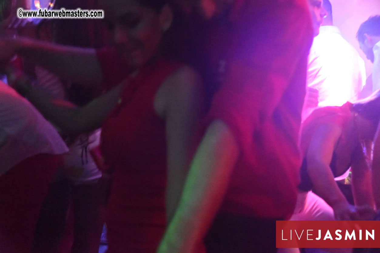 LIVEJASMIN Candy, Closing Party