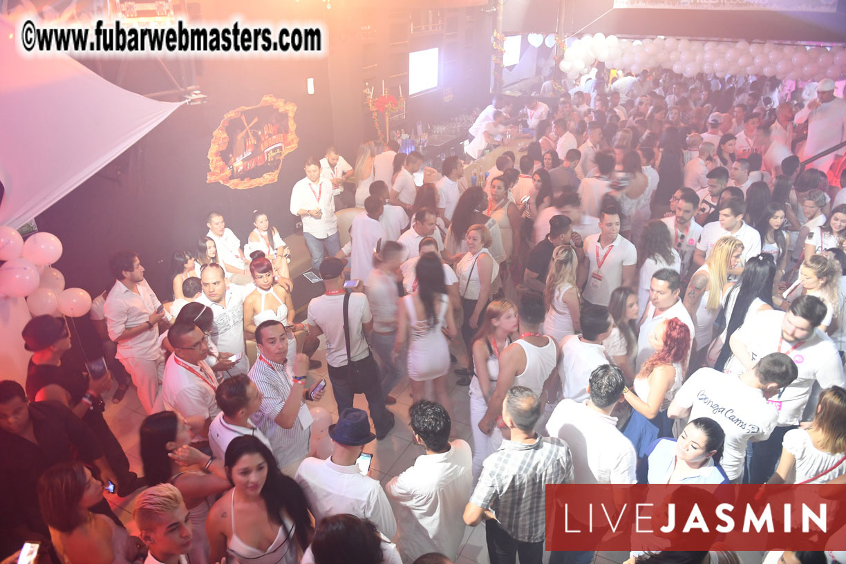 FreeWebCams White Party