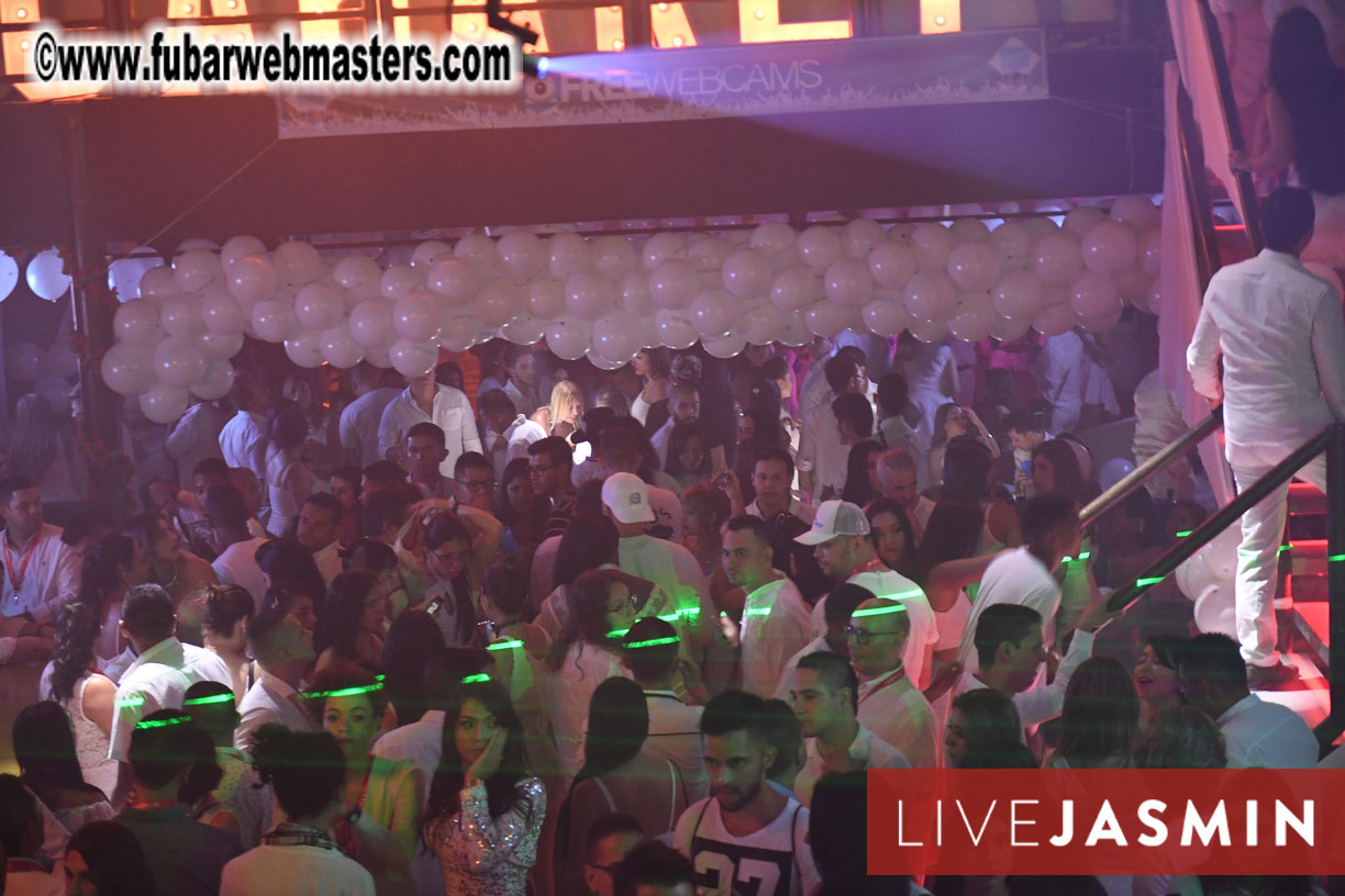 FreeWebCams White Party