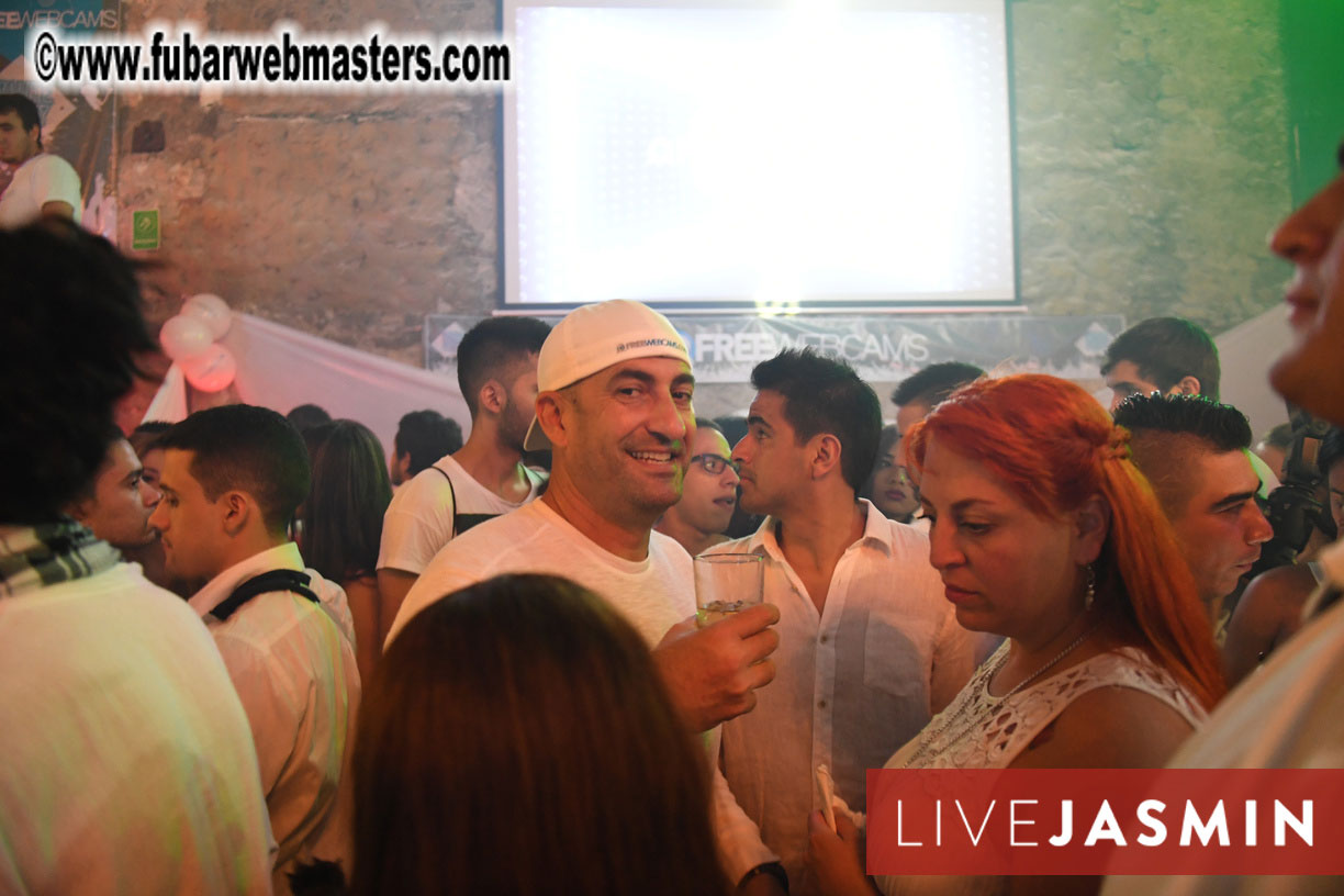 FreeWebCams White Party