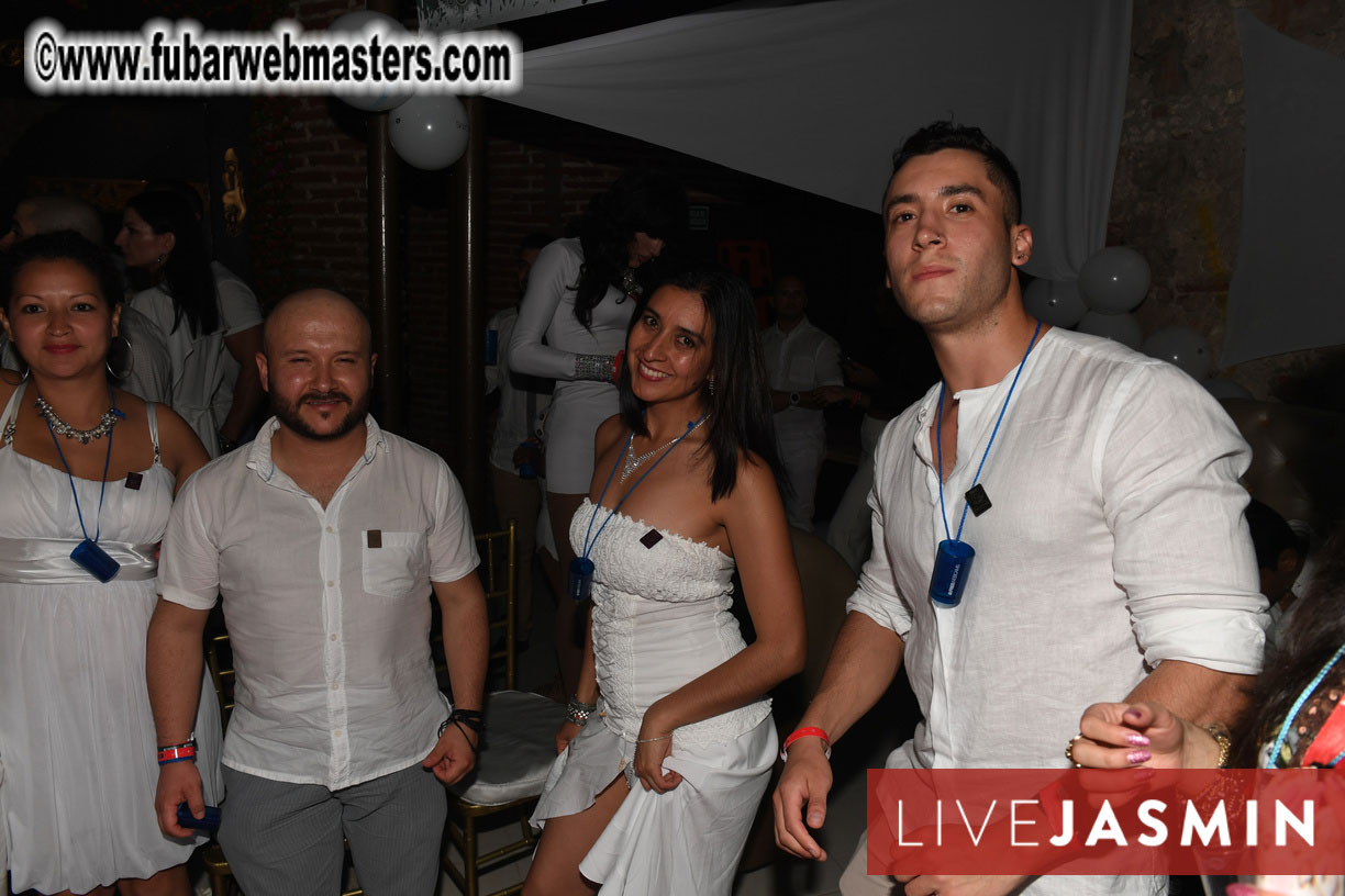 FreeWebCams White Party