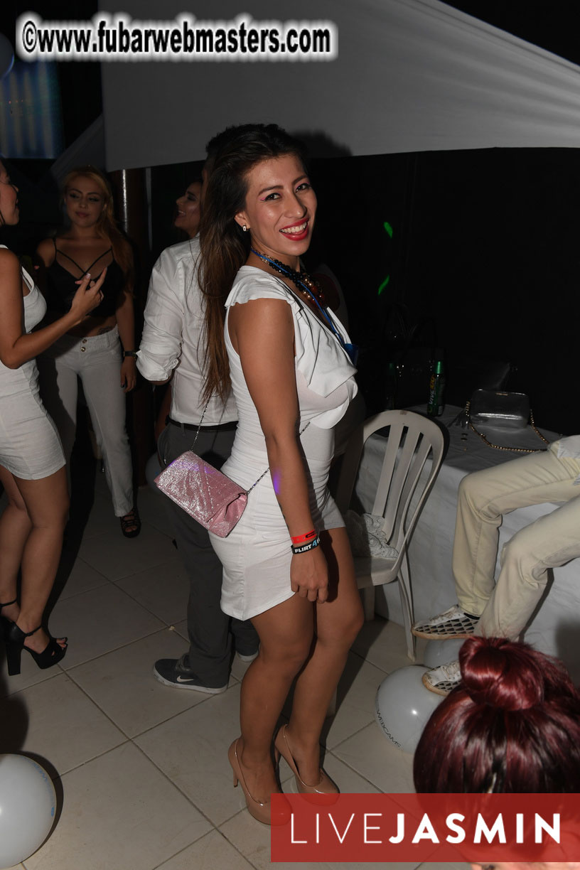 FreeWebCams White Party