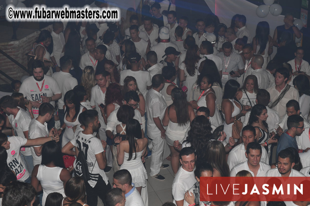 FreeWebCams White Party