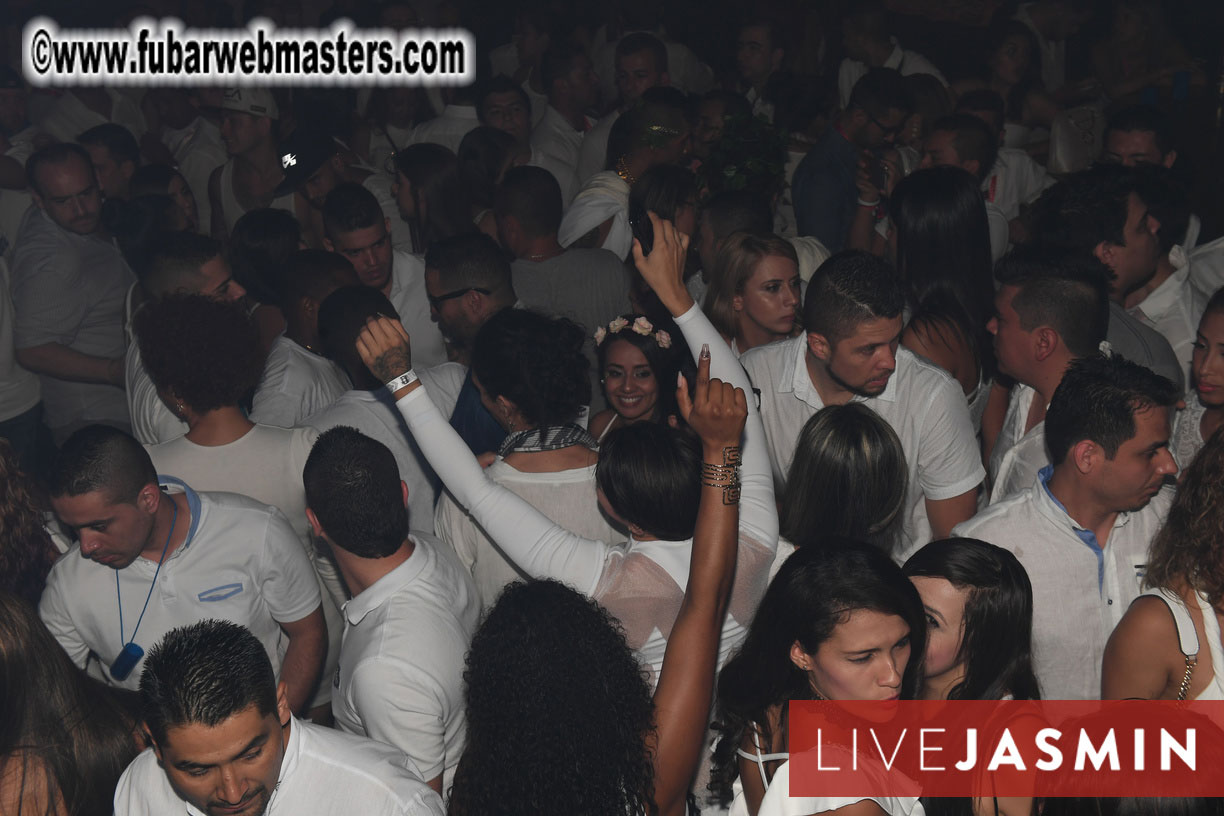 FreeWebCams White Party