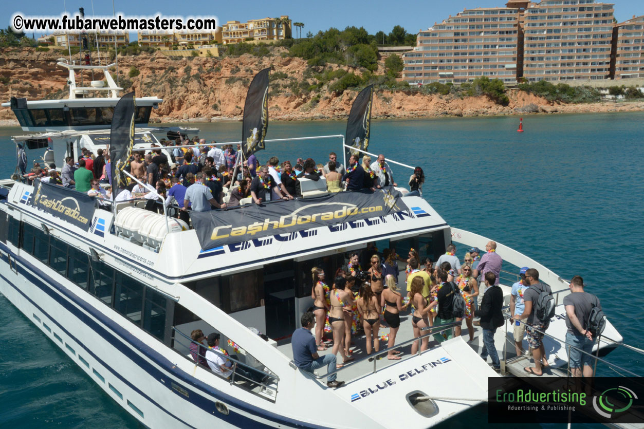 Boat trip with cool drinks & hot girls