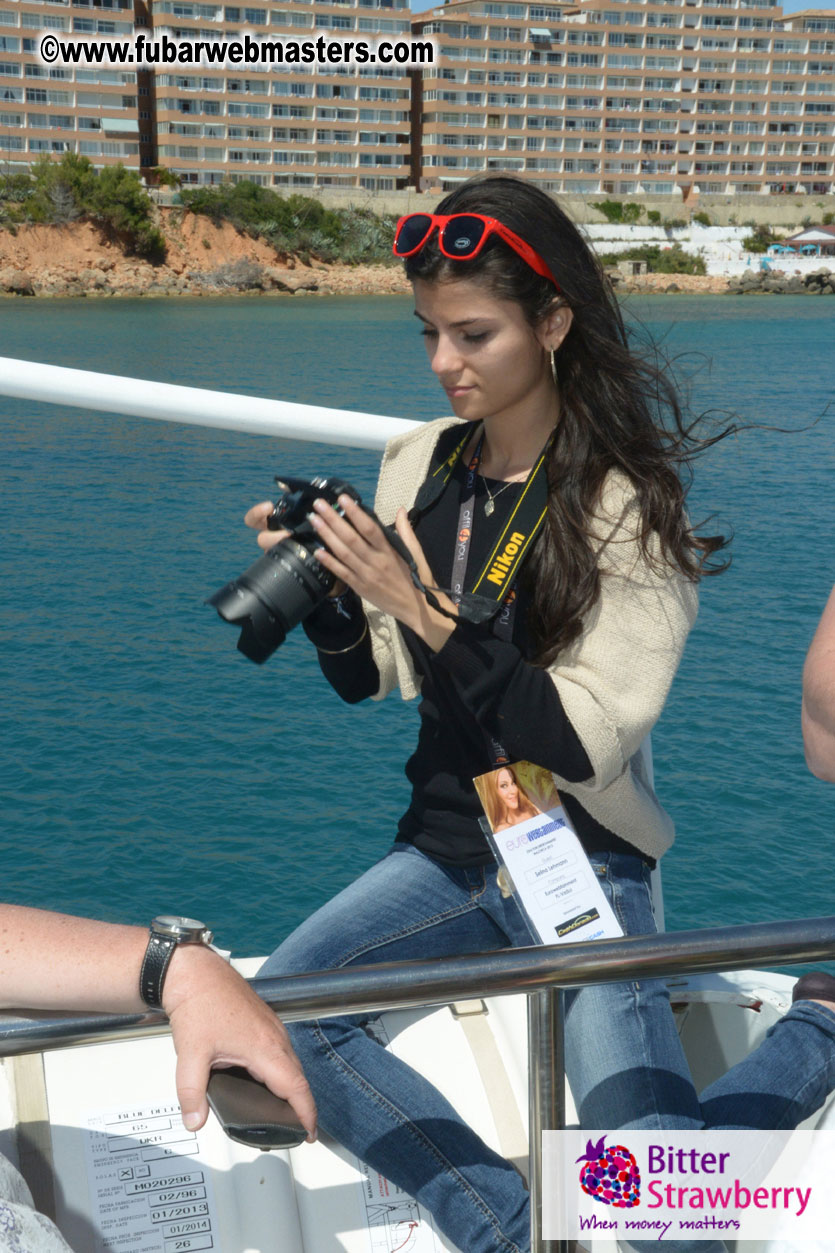 Boat trip with cool drinks & hot girls