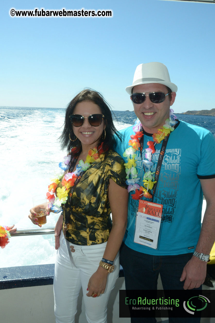 Boat trip with cool drinks & hot girls