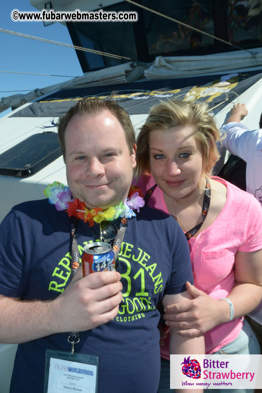 Boat trip with cool drinks & hot girls